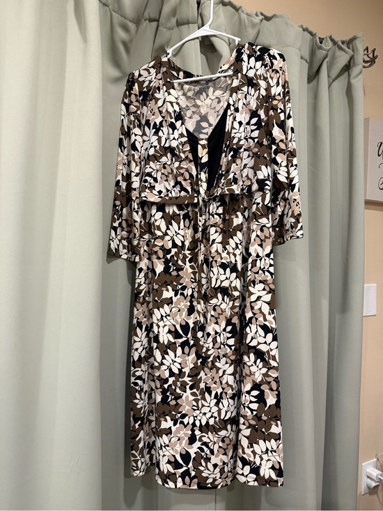 Apt. 9 Dresses & Skirts - Apt. 9 Black, Brown & Cream Leaf-Print Midi Dress